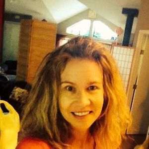 Meet your Posher, Eva